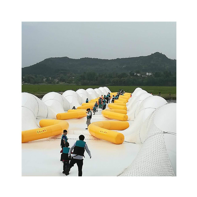 柳州蹦床桥农庄游乐场景区新的项目新款充气蹦床桥制作厂家热门